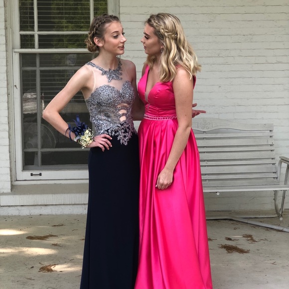 PROM DRESS! - Picture 4 of 8